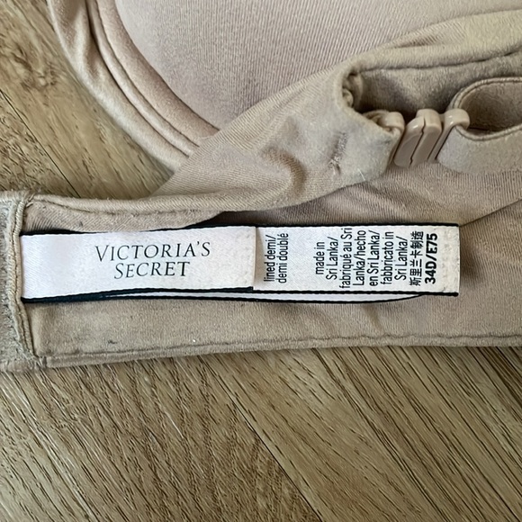Victoria’s Secret Lined Demi Bra 34D - Picture 2 of 3